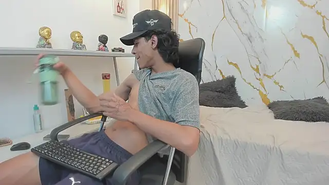 Zayn_Fox32 webkamerás műsora