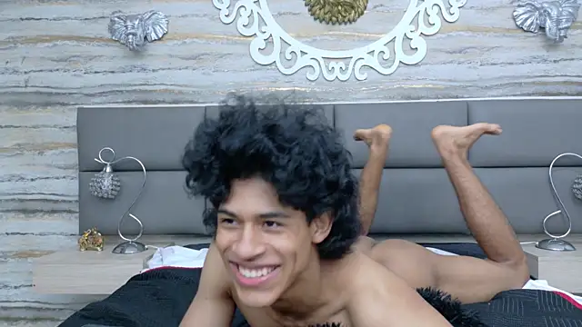 Show de Zayn_Fox32 na webcam