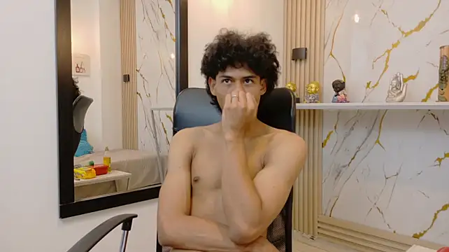 Pokazy przed kamerką – Zayn_Fox32