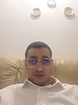 Ridaaaa5 Show in webcam