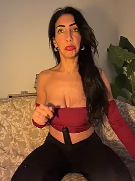 הופעת וובקאם של YasmineRiva