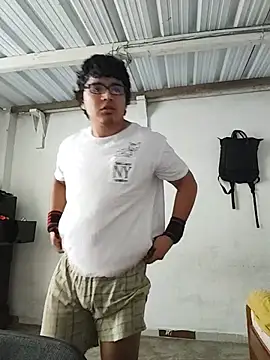 UnevenFlake348 Pertunjukan Webcam