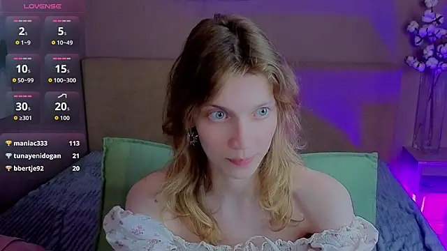 Emily_Cartex লাইভ XXX চ্যাট