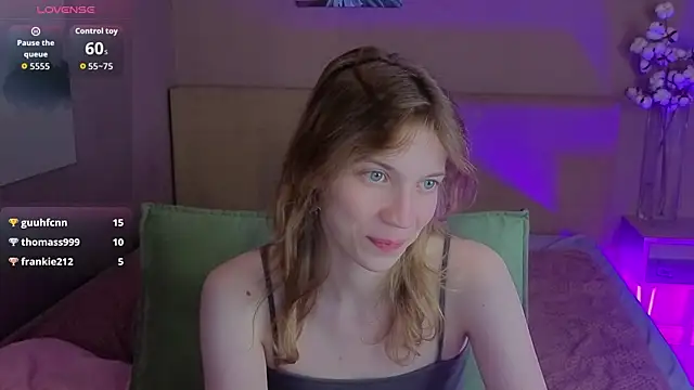 Emily_Cartex: онлайн-секс-чат