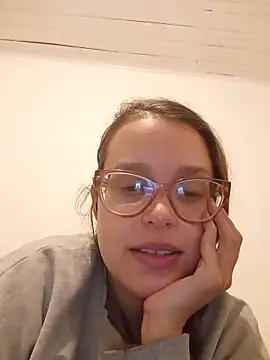Chat +18 de LunnaKitten ao vivo