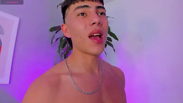 EthanSantori Webcamshow