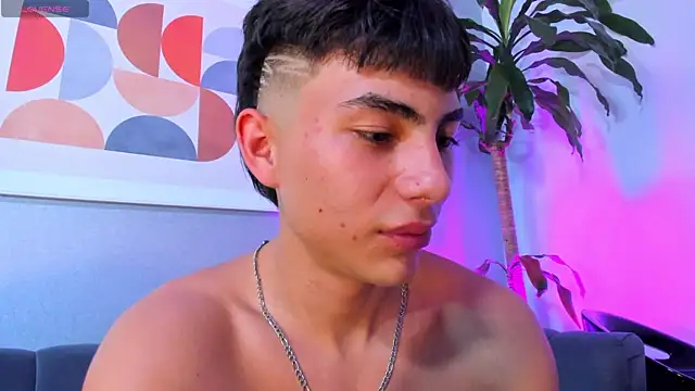 EthanSantori 网络视讯表演