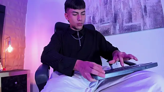 Вебкам-шоу EthanSantori
