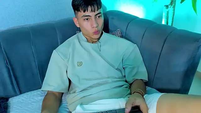 EthanSantori 网络视讯表演