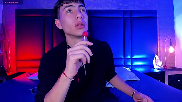 EthanSantori's Webcam Show