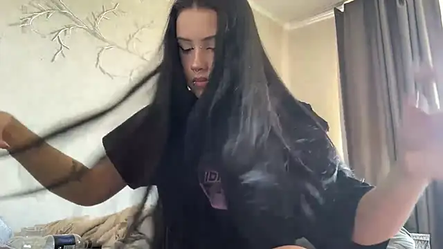 LouisePavlides Webcam show