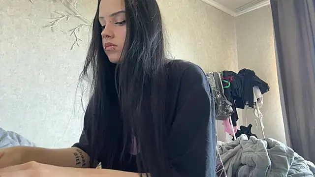 LouisePavlides Webcam-Show
