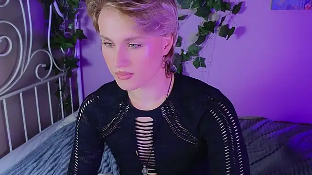 cumboydoll's Webcam Show