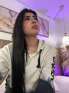 SofiVelvet_ Adlı Modelin Canlı XXX Sohbeti