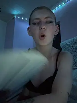Lina-420 Webcam Show