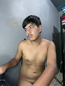 Dylannn_30 Show in webcam
