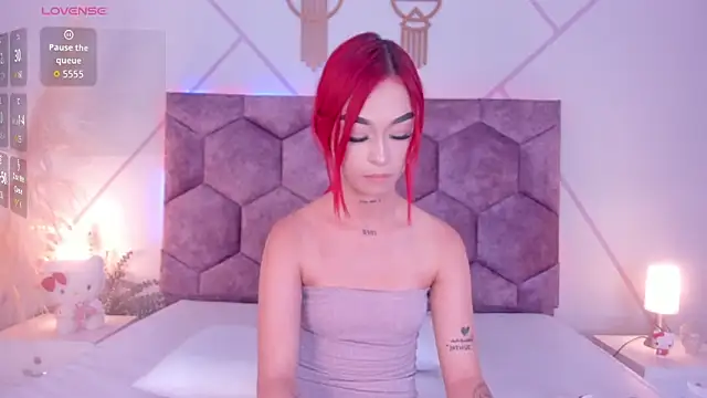 _bella_rossee_'s Live XXX Chat