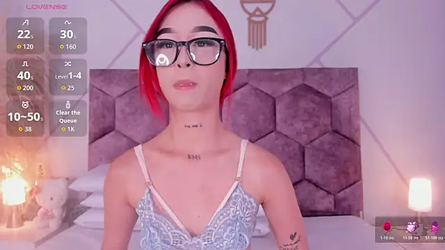 _bella_rossee_'s Live XXX Chat