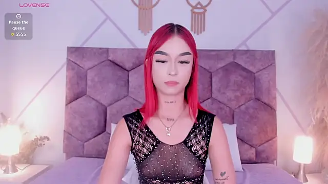 _bella_rossee_'s Live XXX Chat