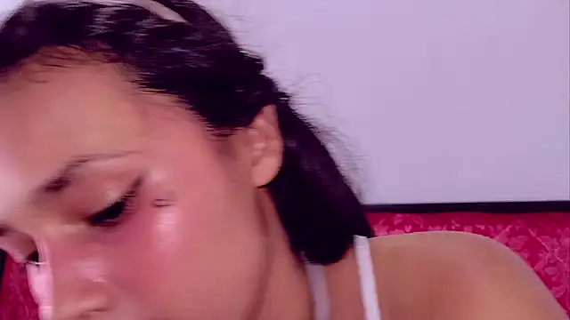 Živý XXX chat Baby_Elisee