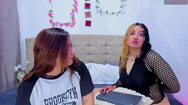 Catherine_And_Tara Webcam show