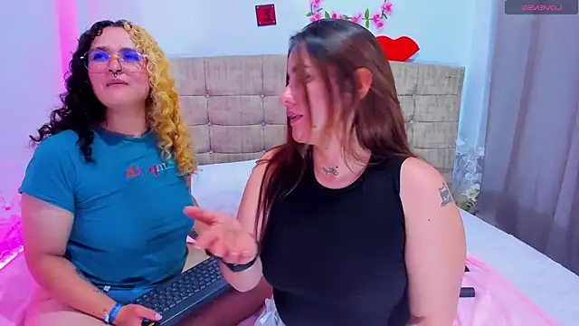 הופעת וובקאם של Catherine_And_Tara