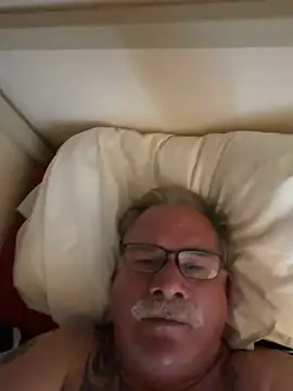 Caesar_Baxter Show in webcam