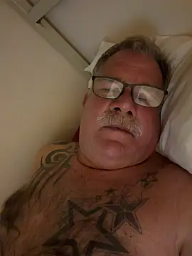 Caesar_Baxter Pertunjukan Webcam