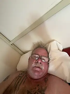 הופעת וובקאם של Caesar_Baxter