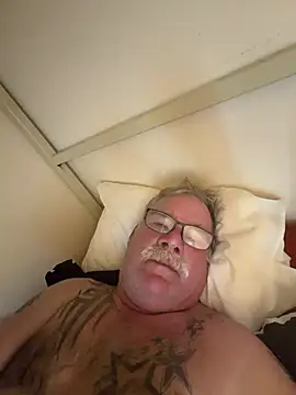 הופעת וובקאם של Caesar_Baxter