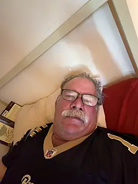 Caesar_Baxter Show in webcam