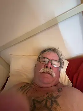 הופעת וובקאם של Caesar_Baxter