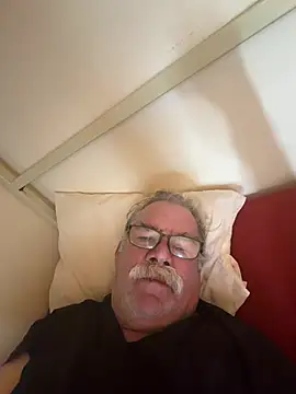 Caesar_Baxter Show in webcam
