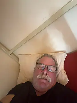 Caesar_Baxter Show in webcam