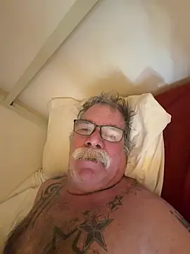Pokazy przed kamerką – Caesar_Baxter