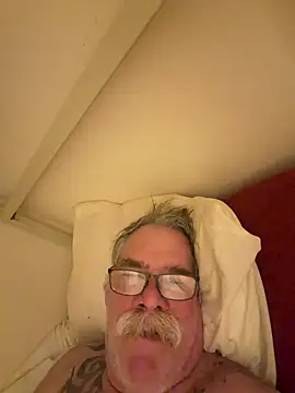 Pokazy przed kamerką – Caesar_Baxter