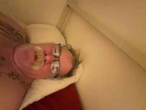 Caesar_Baxter Pertunjukan Webcam
