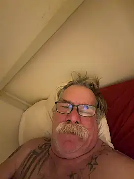 Caesar_Baxter Show in webcam