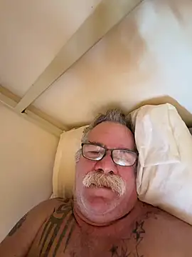 Caesar_Baxter Show in webcam