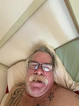 Pokazy przed kamerką – Caesar_Baxter