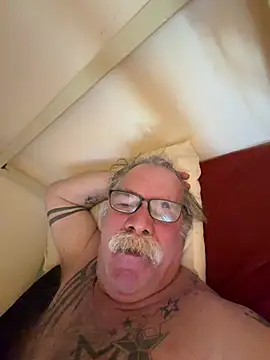 Pokazy przed kamerką – Caesar_Baxter
