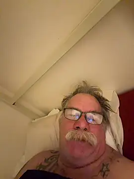 Caesar_Baxter webkamerás műsora