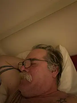 Caesar_Baxter Show in webcam