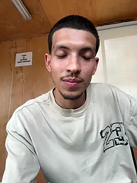 Guillermo618's Webcam Show