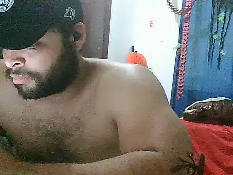 Bearmachin Adlı Modelin Web Kamerası Şovu