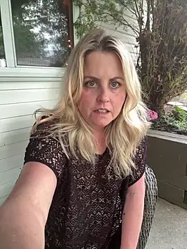 Milfshaker50's Webcam Show