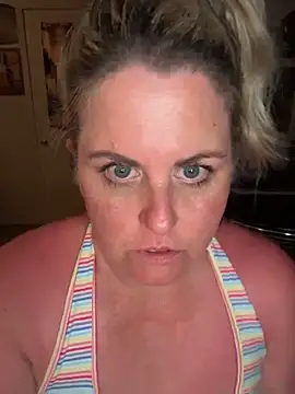 Milfshaker50's Webcam Show