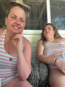 Milfshaker50's Webcam Show