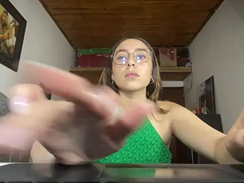 Show de Mia_squirtlatin na webcam