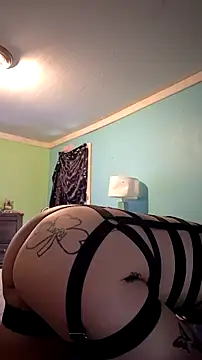 Pokazy przed kamerką – lickybaby26